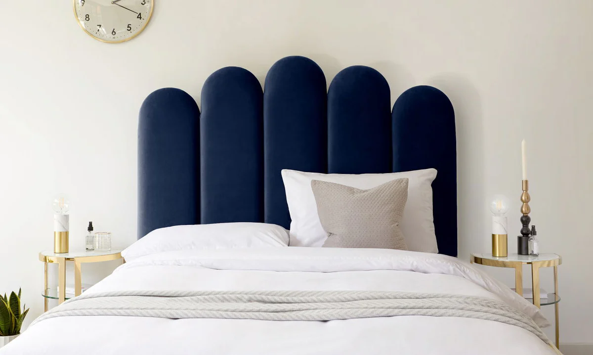 Crown Arc Velvet Bed